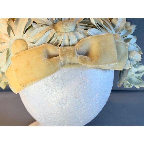 Ladies Daisy Flower Hat with Velvet Bow and Trim Vintage - Picture 6 of 9